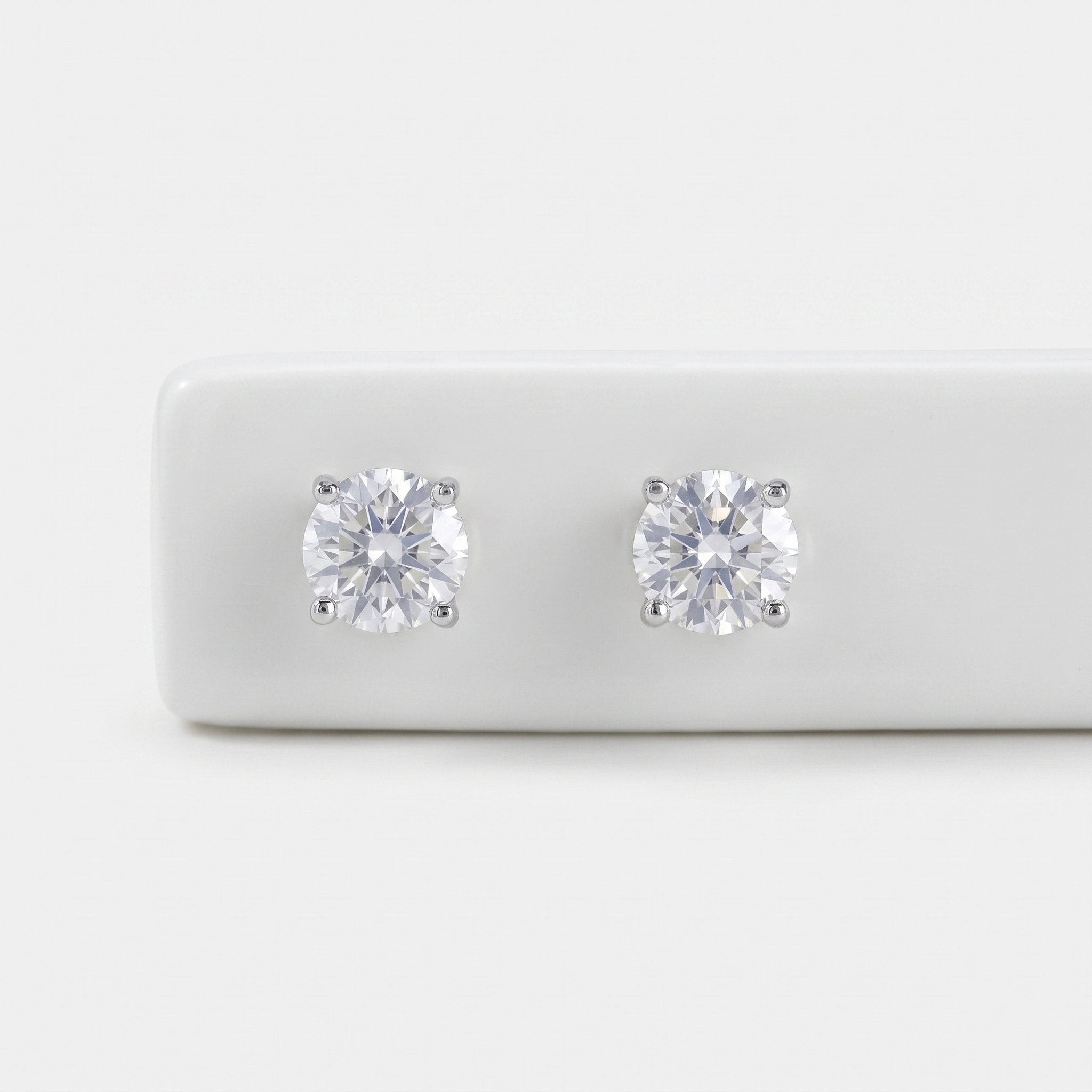 4 Prong Round Earrings